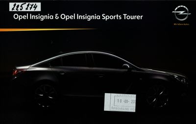 Opel INSIGNIA & Opel INSIGNIA Sports Tourer. 06/2012