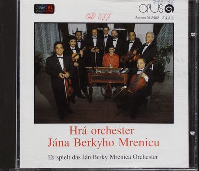 Hrá orchester Jána Berkyho Mrenicu
