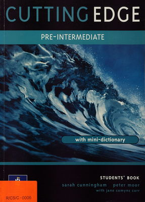 Cutting Edge pre-intermediate : students´ book with mini-dictionary /